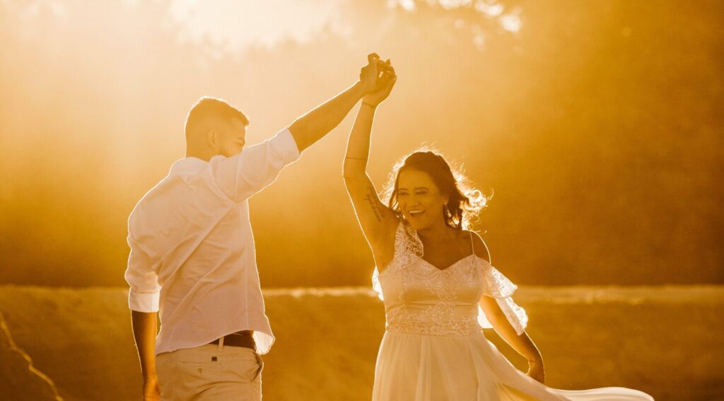 5 întrebări pe care cei proaspăt căsătoriți trebuie să le aibă în vedere (2)